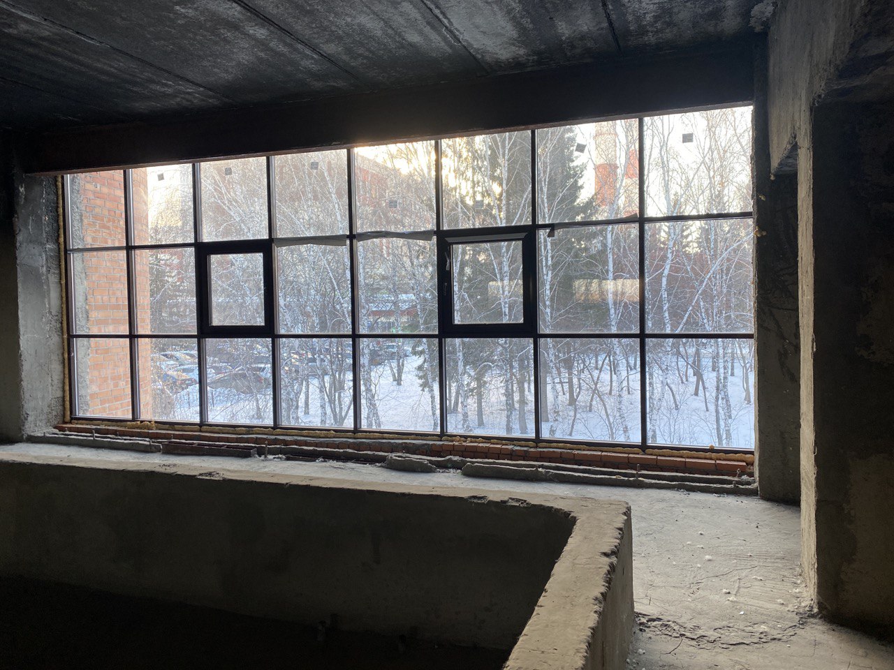 Панорамное остекление коммерческого помещения